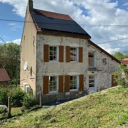 別荘 Liages Situe Dans Le Bourbonnais 1 Lit Double Et Un Clic Clac Busset