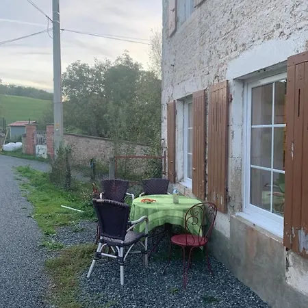 Liages Situe Dans Le Bourbonnais 1 Lit Double Et Un Clic Clac * Busset