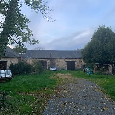 Liages Situe Dans Le Bourbonnais 1 Lit Double Et Un Clic Clac Vakantiehuis Busset