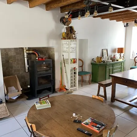 別荘 Liages Situe Dans Le Bourbonnais 1 Lit Double Et Un Clic Clac *