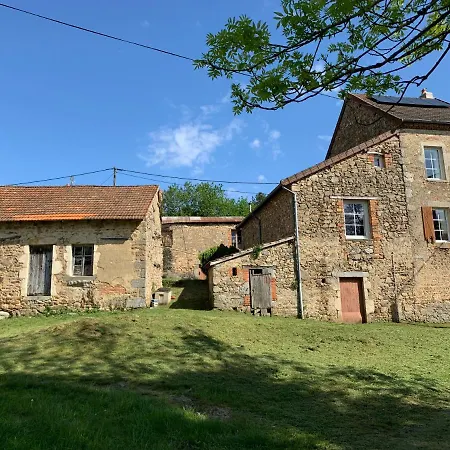 別荘 Liages Situe Dans Le Bourbonnais 1 Lit Double Et Un Clic Clac Busset